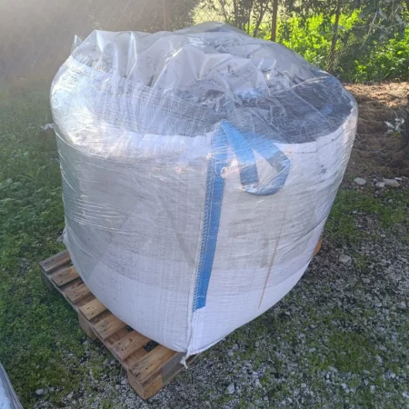 Κοκκώδες βελτιωτικό εδάφους από κοπριά πουλερικών